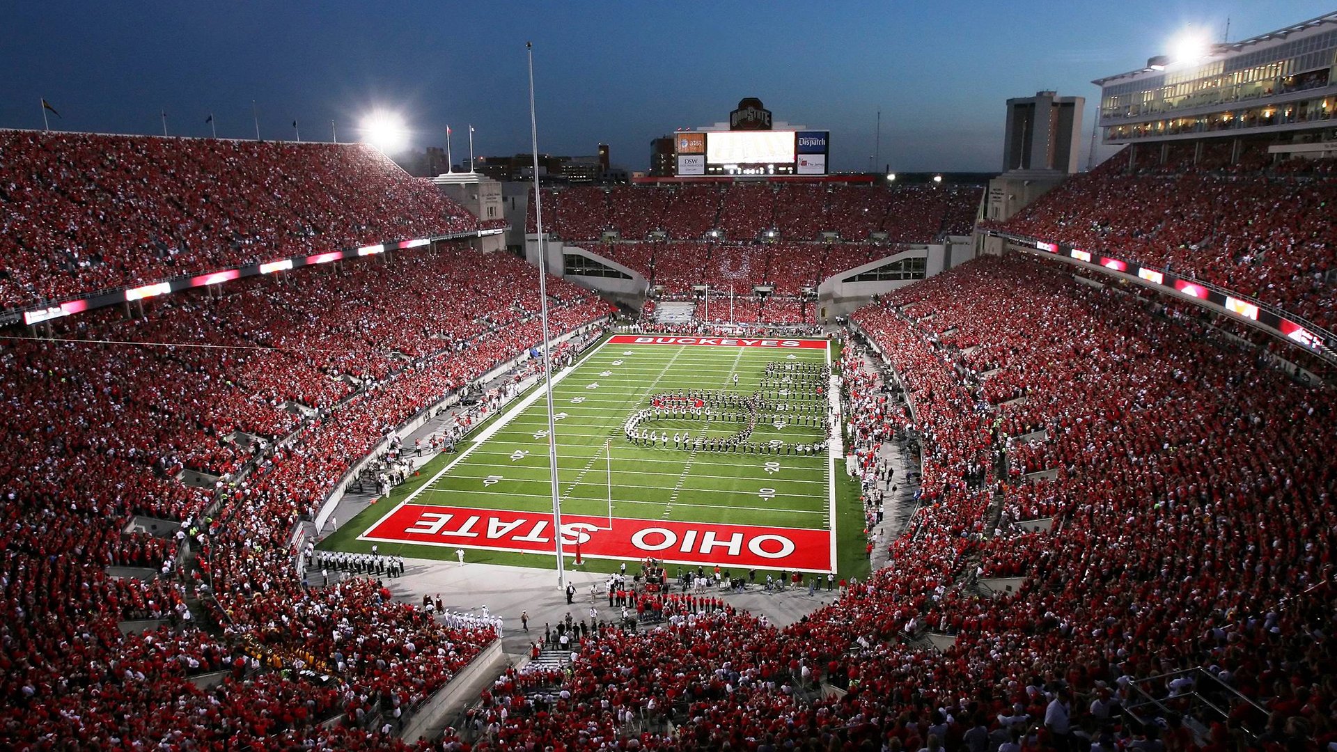 男子400混美队新星首度夺金，美国男子四百米名将